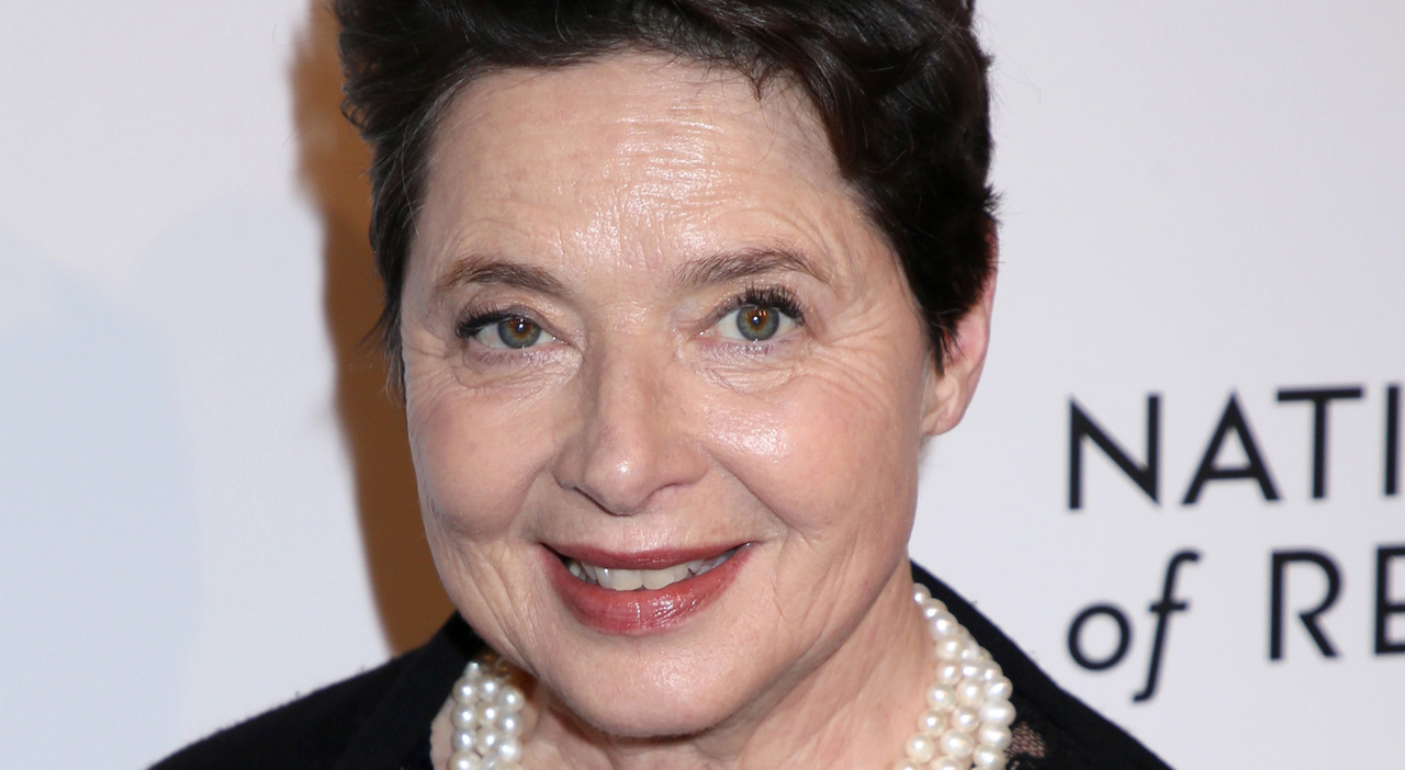 Oscar 2025, Isabella Rossellini candidata come Miglior attrice non protagonista: gli esordi da costumista, i genitori famosi e la consacrazione di Hollywood