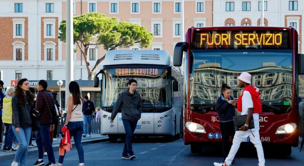 Scioperi di novembre, ecco il calendario: trasporti pubblici, scuole e settore aereo. Date, orari e fasce garantite. Cosa c