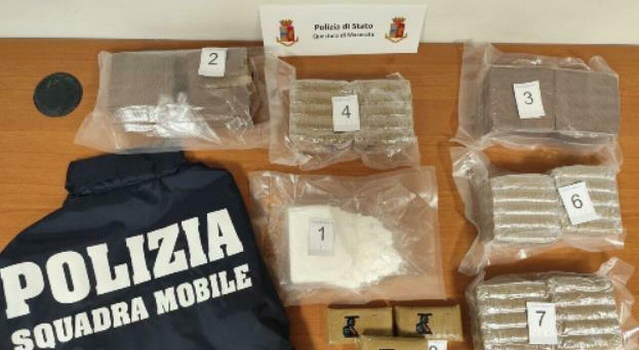 Porto Recanati, non ha la patente e sfreccia con l?auto: maxi carico di droga nel portabagagli di un ventenne