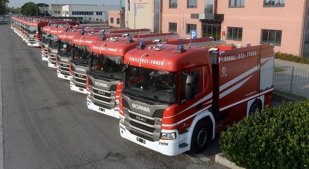 Alcuni dei mezzi Scania-Bai per i Vigili del Fuoco