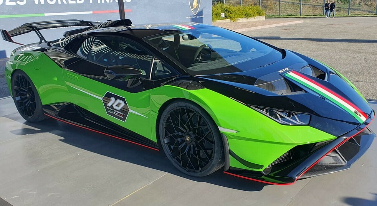 la Huracán STO SC 10° Anniversario in occasione delle World Finals 2023 Lamborghini