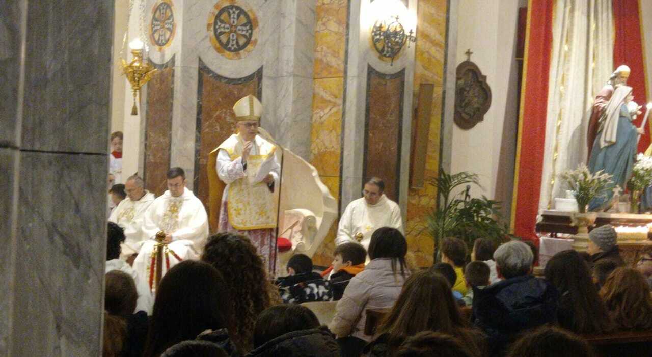 Salento, lite parroco sindaca: arriva il vescovo per la festa della Candelora. Pace fatta