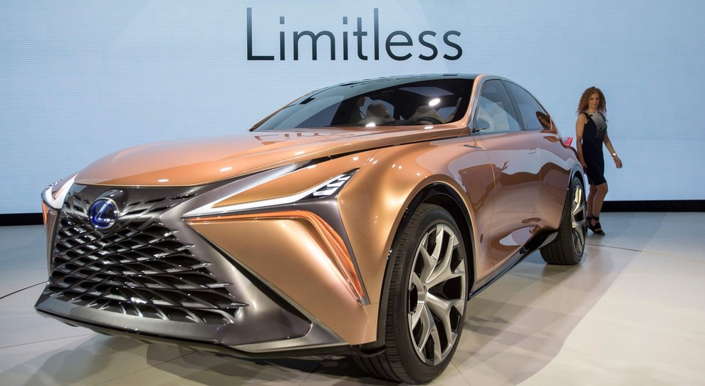 La Lexus LF-1 Limitless concept svelata al recente salone di Detroit