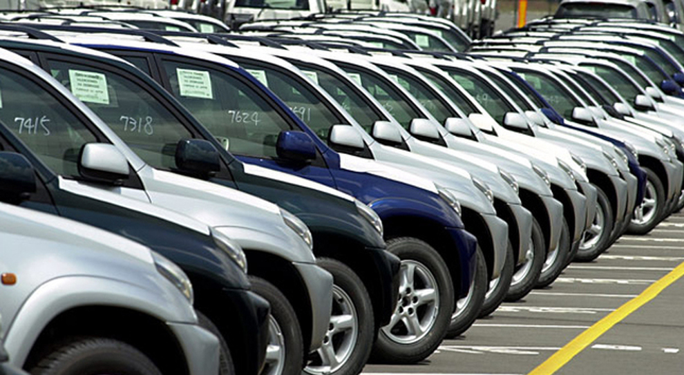 Mercato auto, in Italia ancora in discesa le vendite: a giugno -2,08%. Nei sei mesi il calo è del 3,5%