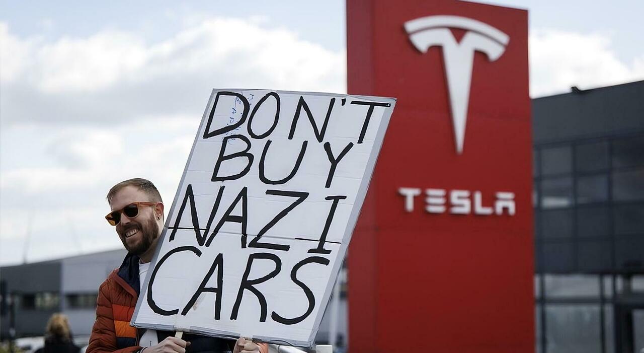 Proteste anti-Tesla in Usa