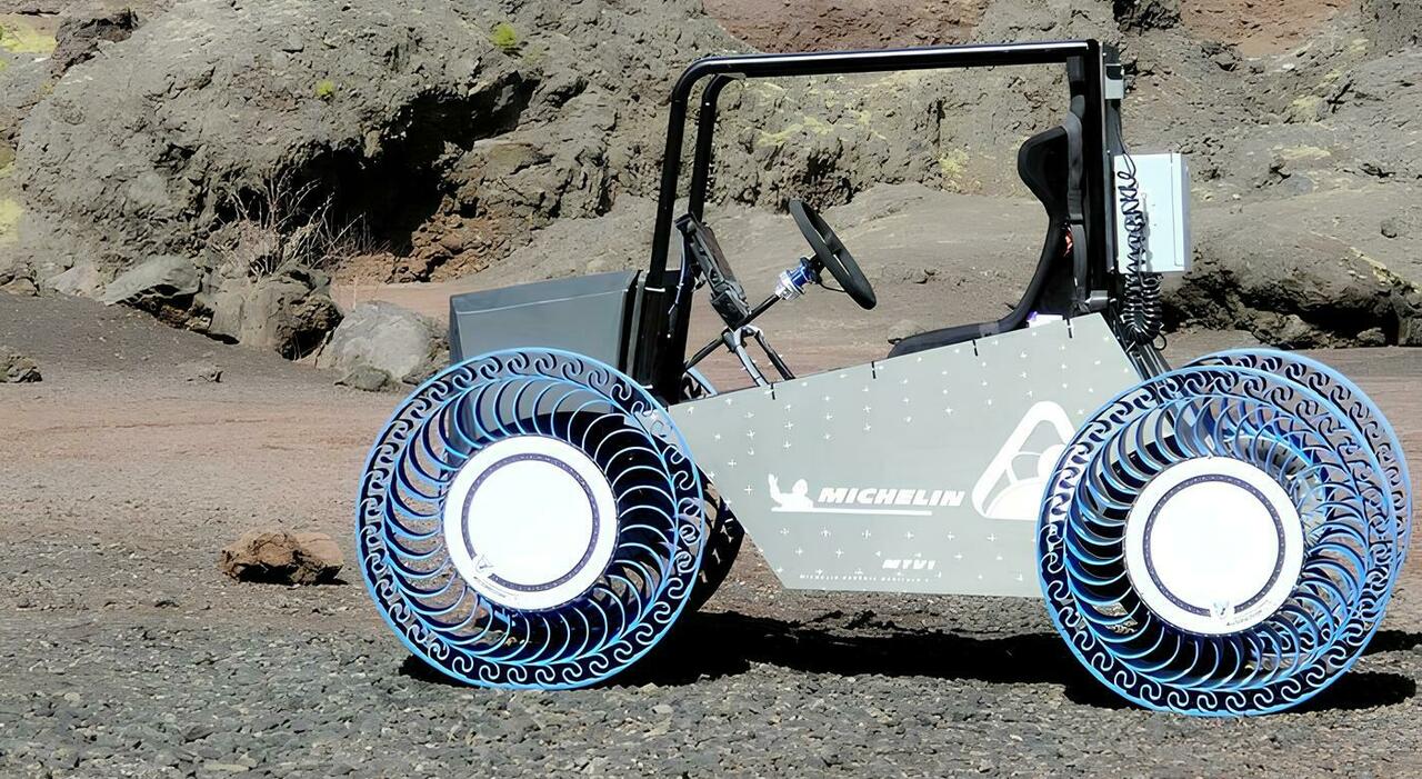 Il rover lunare con gli pneumatici Michelin