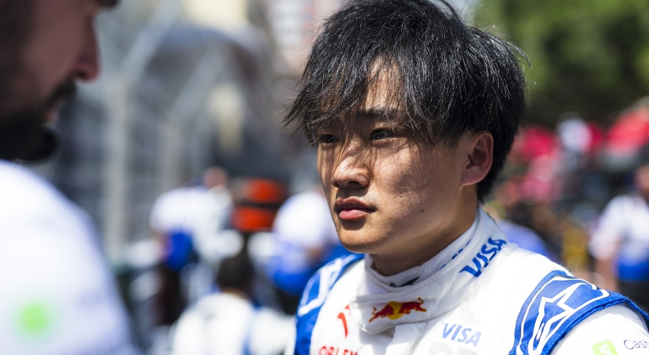 Il giapponese Yuki Tsunoda (Racing Bulls)