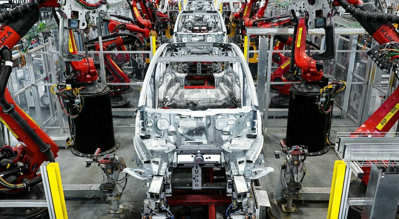 Una fabbrica auto