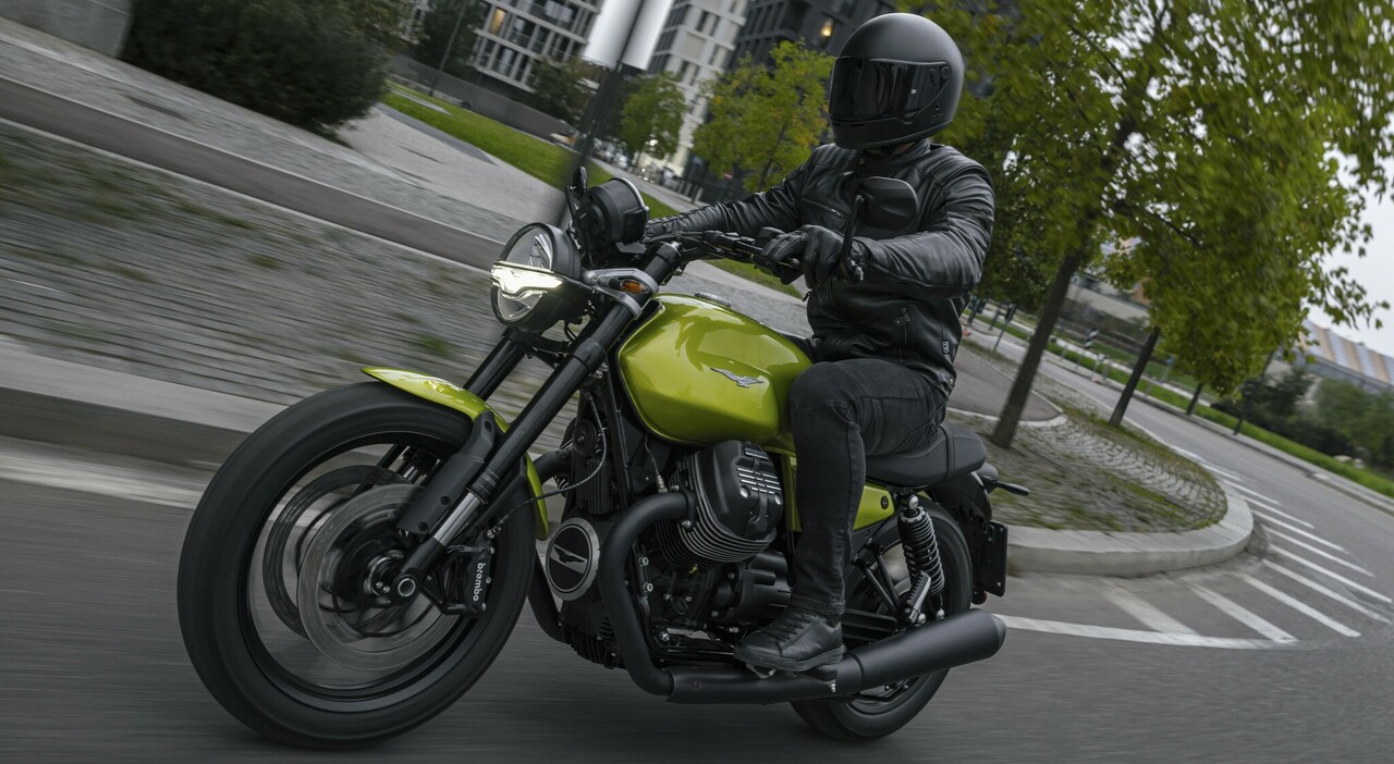Moto Guzzi V7 Sport
