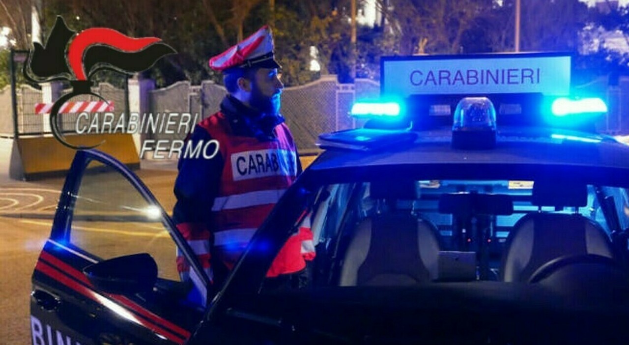 Minaccia il barista con una pistola: giovane inchiodato dalle spycam