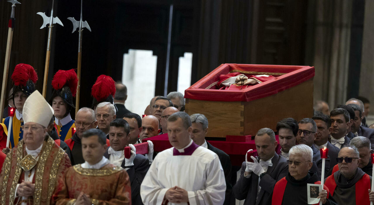 Traslazione salma di Papa Francesco, cosa è e come funziona il rito liturgico dedicato alle esequie del Pontefice