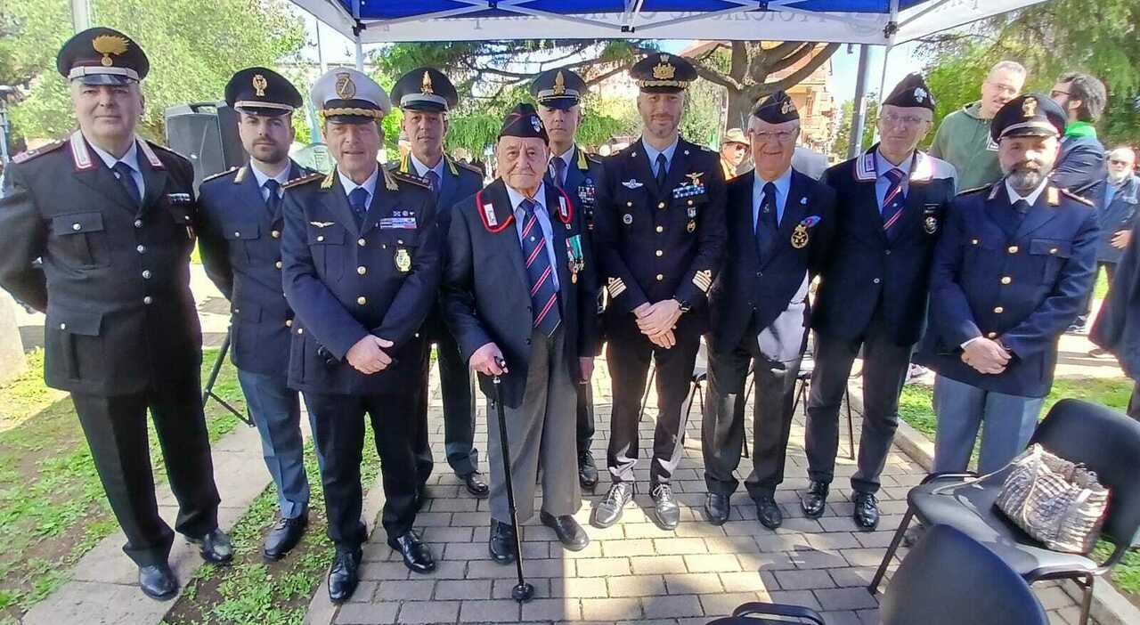 Giovanni Ante, il carabiniere centenario sopravvissuto alla deportazione nazista del ’43, al centro della celebrazione del 25 aprile a Ciampino Giovanni Ante, il carabiniere centenario sopravvissuto alla deportazione nazista del ’43, al centro della celebrazione del 25 aprile a Ciampino