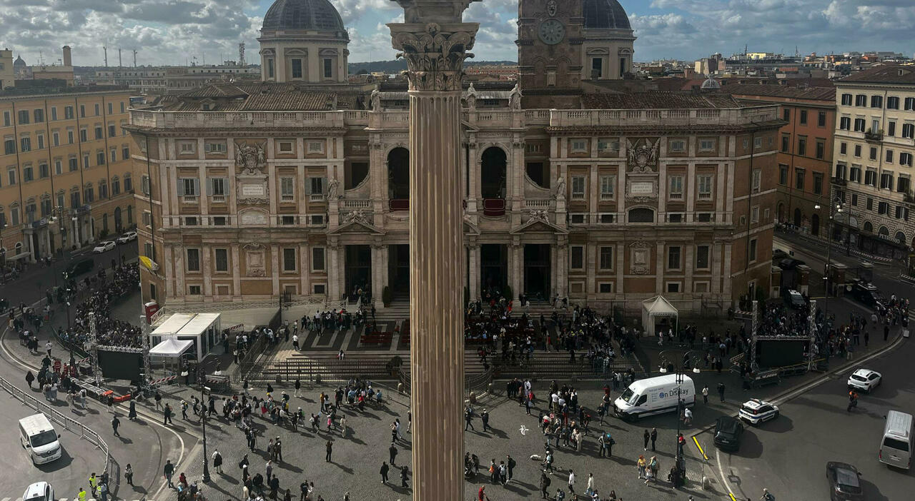 Papa Francesco, la Madonna gli disse: «Preparati la tomba». Così il Pontefice ha cambiato idea e scelto Santa Maria Maggiore Papa Francesco, la Madonna gli disse: «Preparati la tomba». Così il Pontefice ha cambiato idea e scelto Santa Maria Maggiore