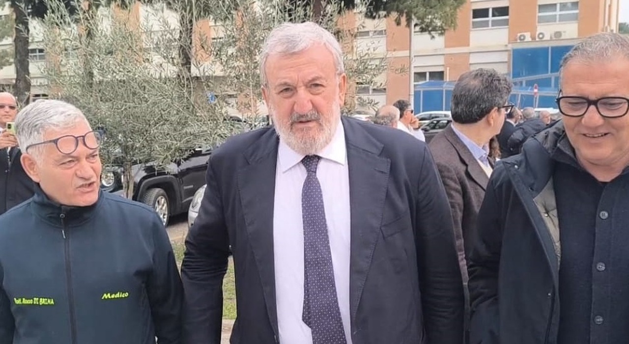 Emiliano e la sua «eredità»: «Lascio una Puglia cresciuta, ora tocca a Decaro» Emiliano e la sua «eredità»: «Lascio una Puglia cresciuta, ora tocca a Decaro»