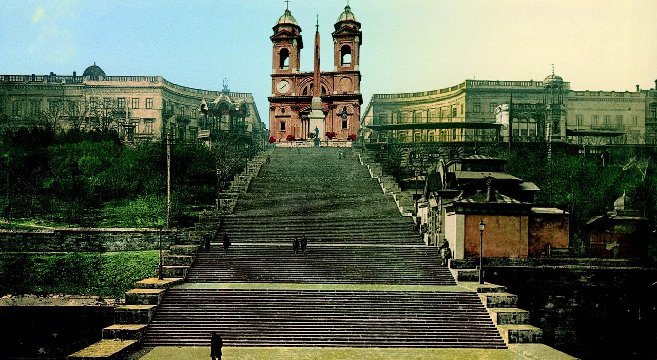 La Scalinata di Trinità dei Monti compie 300 anni con un volto inedito da scoprire La Scalinata di Trinità dei Monti compie 300 anni con un volto inedito da scoprire