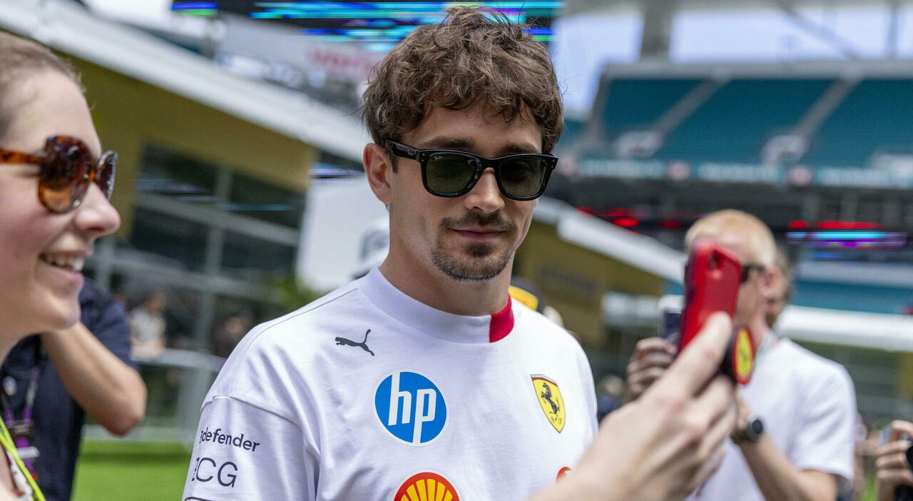 Leclerc cerca il colpaccio a Miami: «Dobbiamo farci trovare pronti, sto imparando molto da Hamilton»