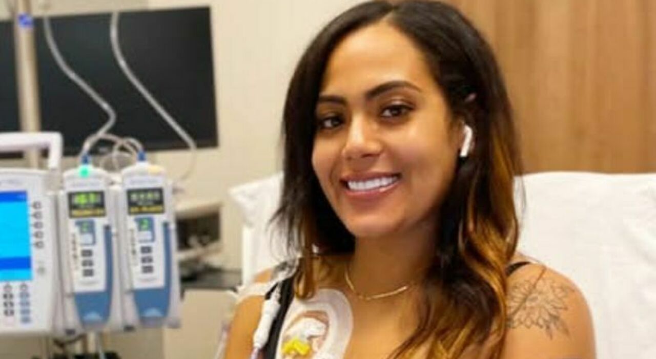 Ha male al seno e pensa sia colpa del reggiseno, i medici le dicono: «E Ha male al seno e pensa sia colpa del reggiseno, i medici le dicono: «E
