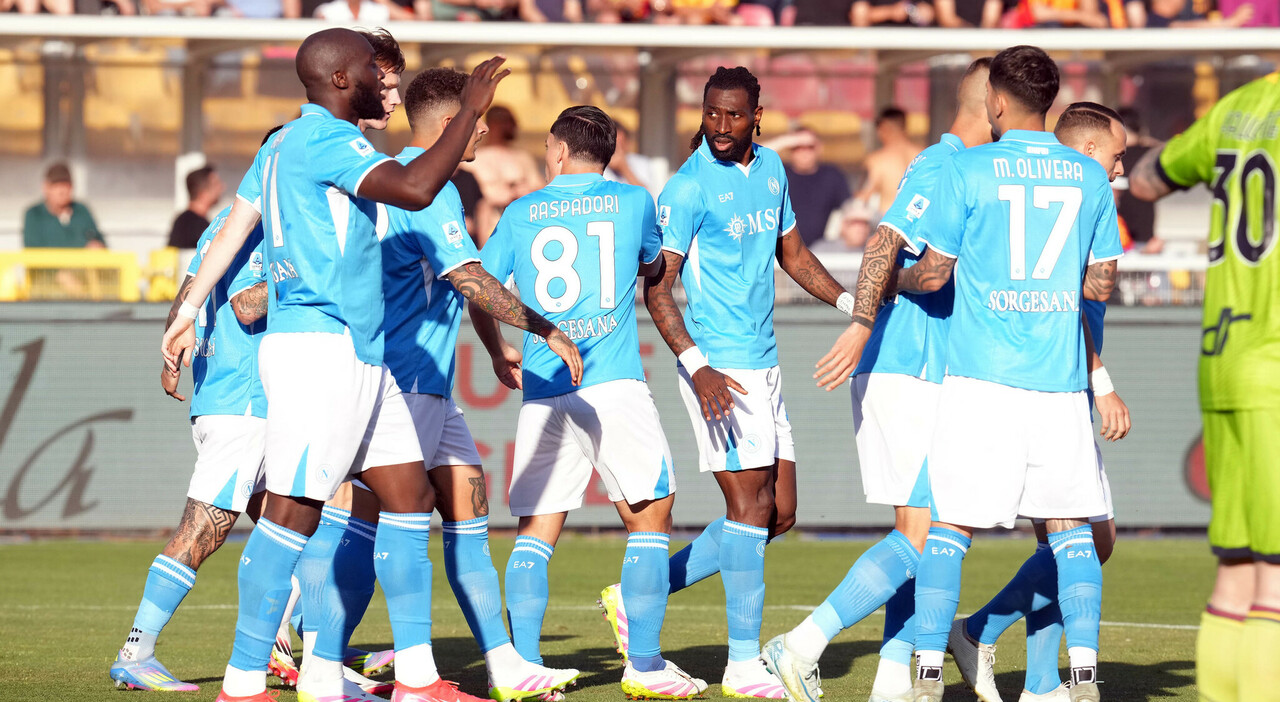 Lecce Napoli 0 1, gli azzurri vincono lo scudetto se: tutte le combinazioni possibili Lecce Napoli 0 1, gli azzurri vincono lo scudetto se: tutte le combinazioni possibili