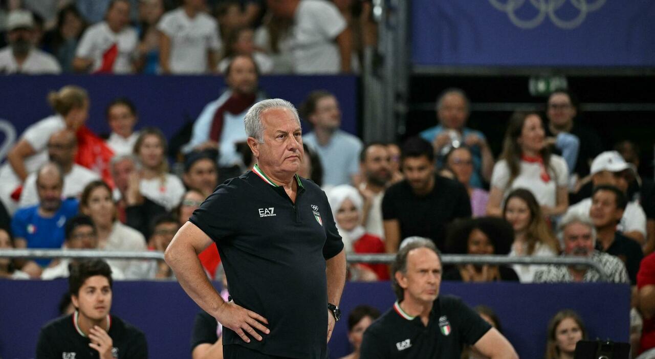 Pallavolo, quattro giocatrici rifiutano la convocazione in Nazionale. Velasco: «?La maglia azzurra non è un club» Pallavolo, quattro giocatrici rifiutano la convocazione in Nazionale. Velasco: «?La maglia azzurra non è un club»