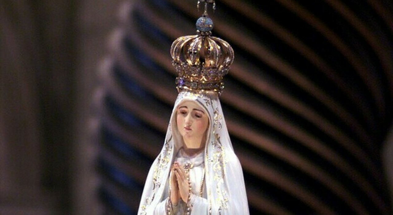 statua della da Ilmattino.it la statua della madonna di fatima arriva al santuario di montevergine
