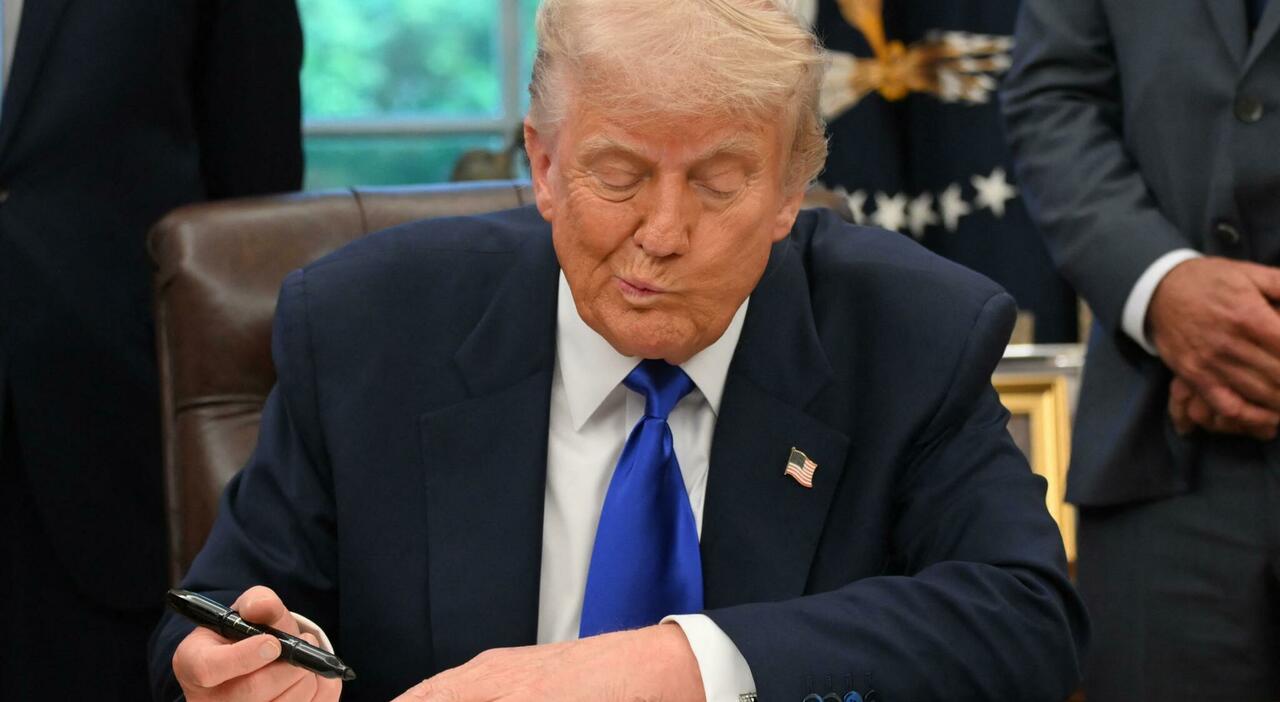 Dazi, l?Ue avvisa Trump: «Senza accordo 100 miliardi di tariffe sui beni Usa» Dazi, l?Ue avvisa Trump: «Senza accordo 100 miliardi di tariffe sui beni Usa»