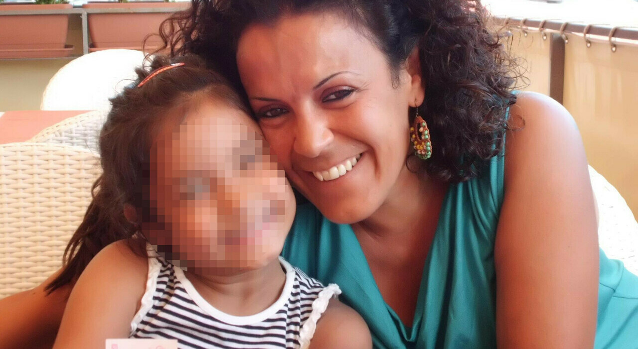 Ilaria Querini, la barista stroncata dalla malattia a 48 anni. La lettera della figlia: «Avevo i miei momenti di mammite...» Ilaria Querini, la barista stroncata dalla malattia a 48 anni. La lettera della figlia: «Avevo i miei momenti di mammite...»