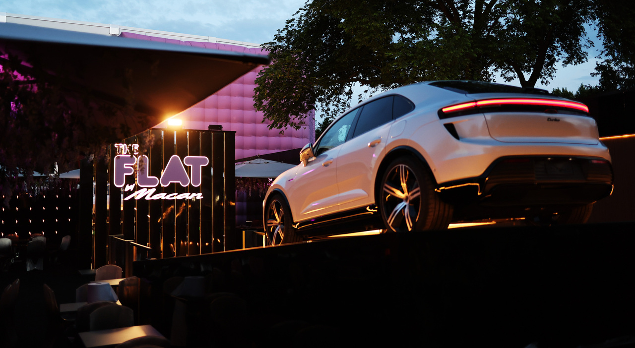Porsche apre a Roma The Flat by Macan