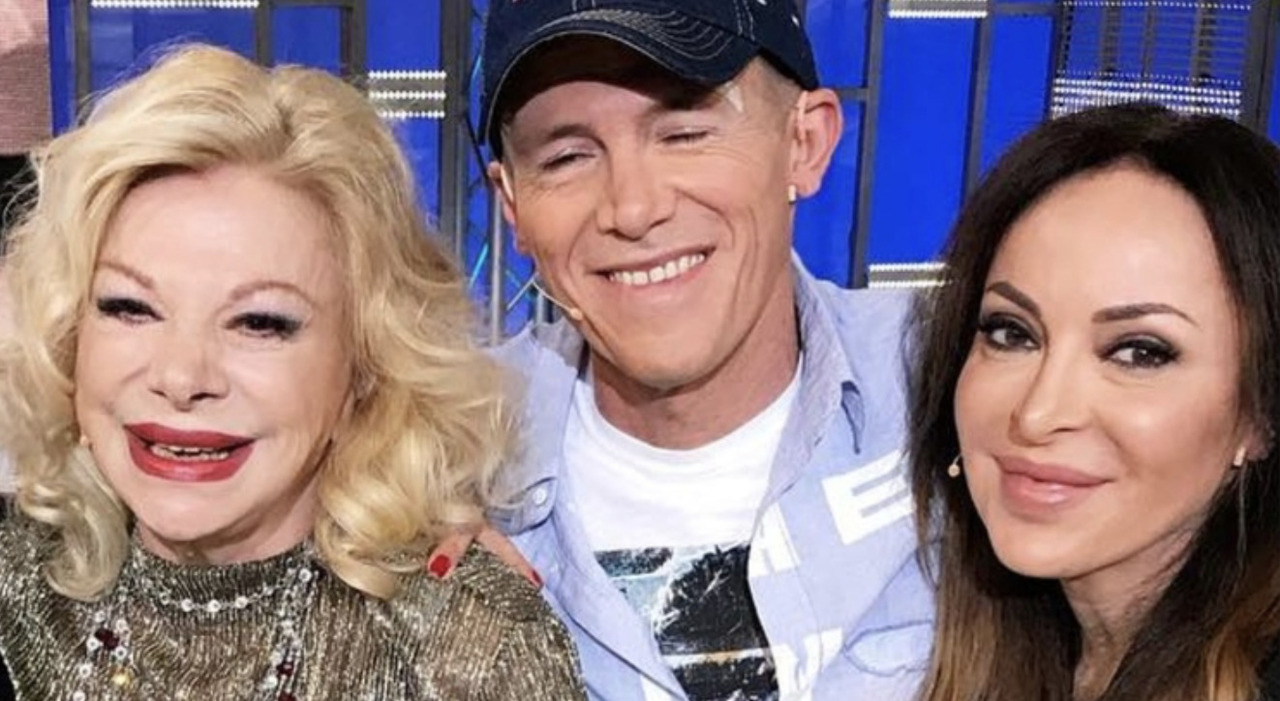 Sandra Milo, vandalizzata la sua tomba. Il figlio Ciro: «Mia sorella Azzurra mi ha chiamato disperata e in lacrime, gesto ignobile» Sandra Milo, vandalizzata la sua tomba. Il figlio Ciro: «Mia sorella Azzurra mi ha chiamato disperata e in lacrime, gesto ignobile»
