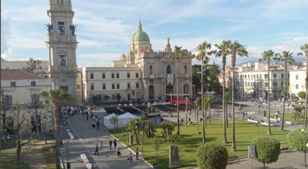Conclave, da Pompei la preghiera dei 60mila Conclave, da Pompei la preghiera dei 60mila