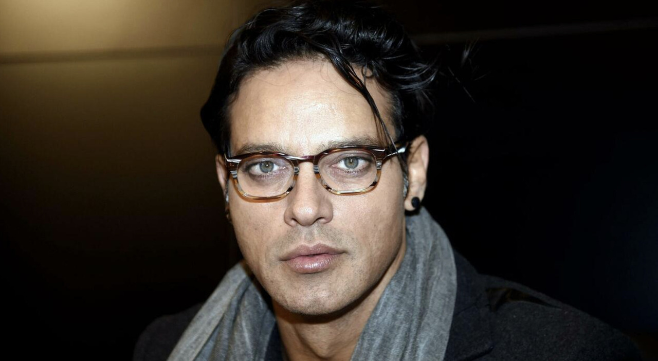 Gabriel Garko, la storia con Eva Grimaldi, il coming out forzato e il sistema Ares: «Colleghi più famosi hanno fatto di peggio» Gabriel Garko, la storia con Eva Grimaldi, il coming out forzato e il sistema Ares: «Colleghi più famosi hanno fatto di peggio»
