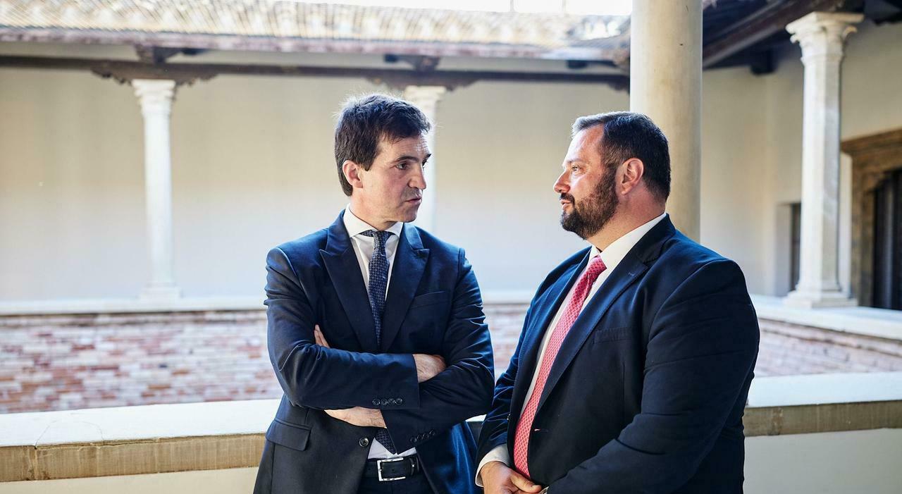 Carloni entra nella querelle: «Rof e Pesaro 24, niente fondi congelati e la Regione assicura i 500mila euro» Carloni entra nella querelle: «Rof e Pesaro 24, niente fondi congelati e la Regione assicura i 500mila euro»