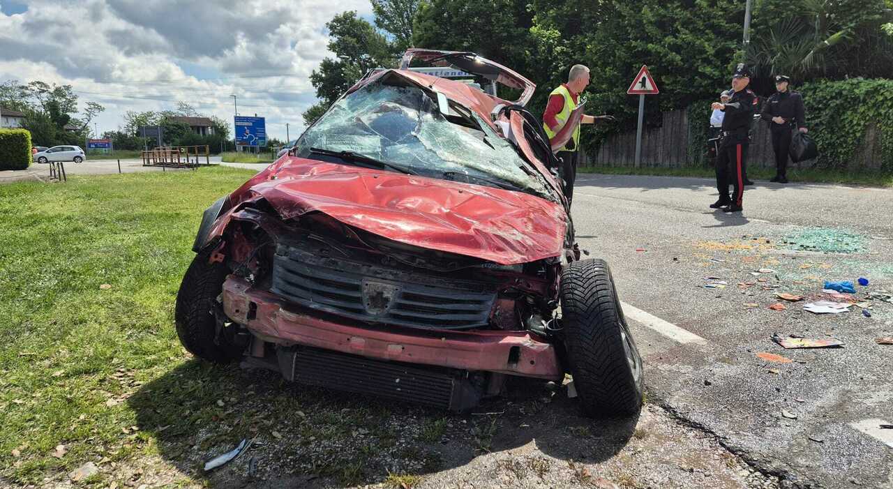 incidente sull ex provinciale dacia invade la corsia opposta e si scontra con una jeep due persone gravissime da Ilgazzettino.it incidente sull ex provinciale dacia invade la corsia opposta e si scontra con una jeep due persone gravissime