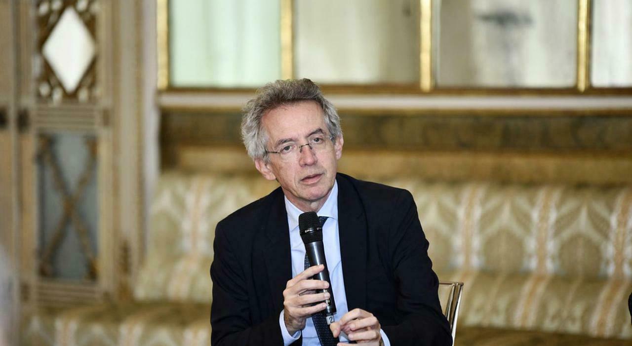 Sos sicurezza a Napoli, Manfredi: «Gratteri? Invito giusto pronte 248 telecamere» Sos sicurezza a Napoli, Manfredi: «Gratteri? Invito giusto pronte 248 telecamere»