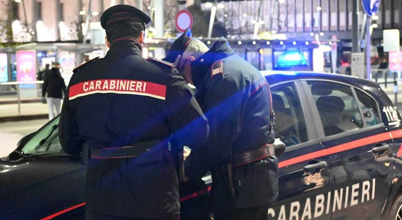 Rissa al parco finisce a coltellate: feriti un 16enne e un ragazzo di 22 anni. La violenza a una settimana dall Rissa al parco finisce a coltellate: feriti un 16enne e un ragazzo di 22 anni. La violenza a una settimana dall