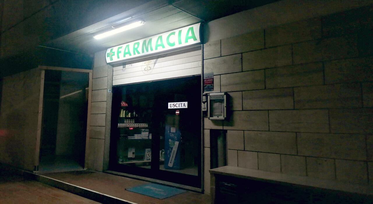 I rapinatori con accento romano tornano all’alba per un colpo inaspettato in farmacia I rapinatori con accento romano tornano all’alba per un colpo inaspettato in farmacia