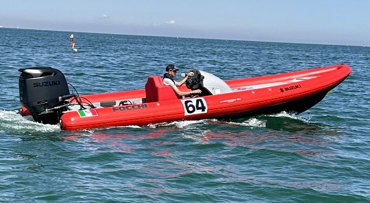 Kevin Schwantz sul gommone Focchi