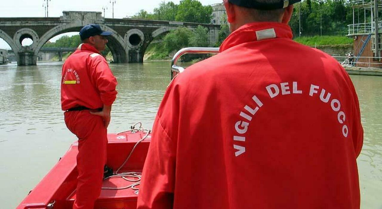 Un lancio misterioso nel Tevere: le ricerche in corso a Roma suscitano inquietudine