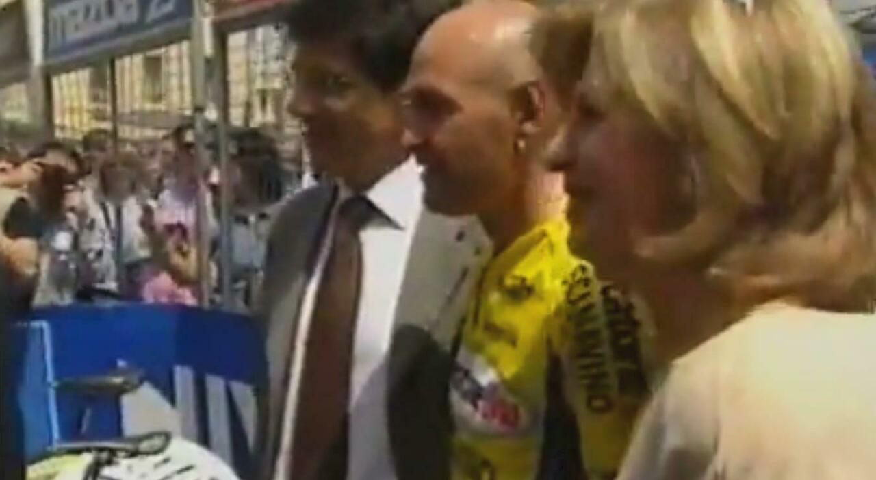 il giro del 2003 quando arrivò pantani e il mondo scoprì lecce ria sintonia con la poli da Quotidianodipuglia.it il giro del 2003 quando arrivò pantani e il mondo scoprì lecce ria sintonia con la poli
