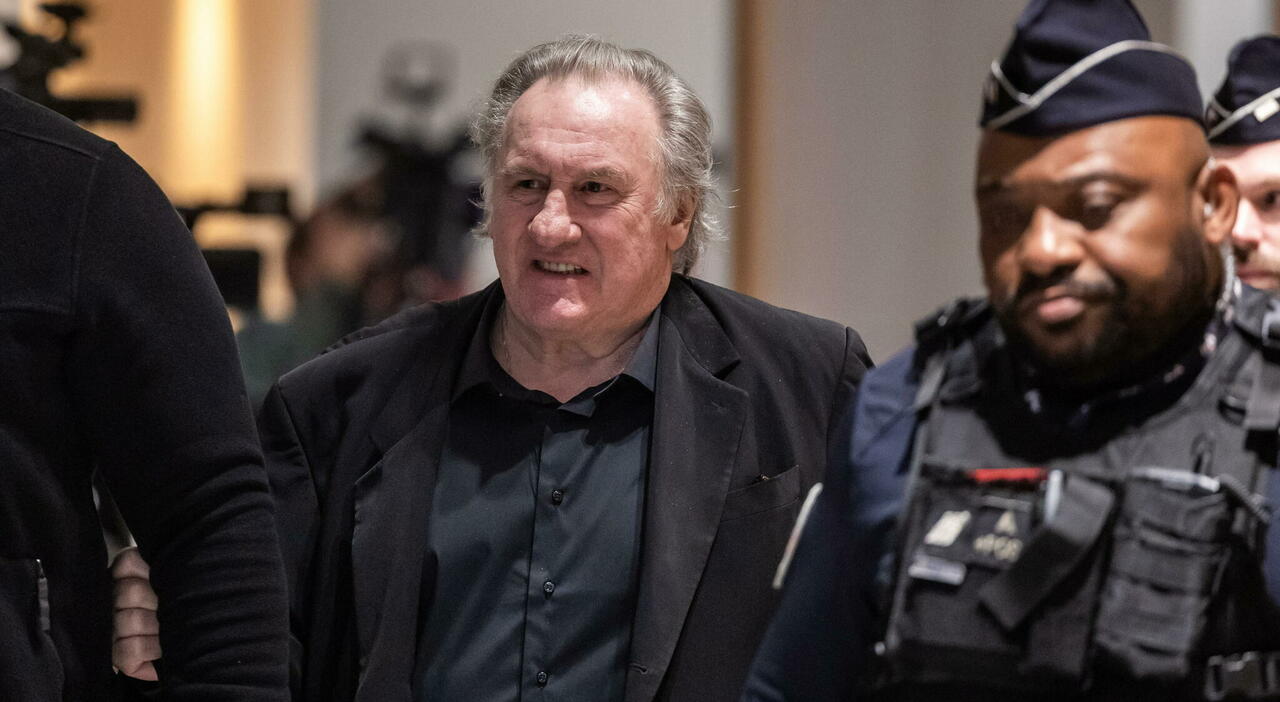 Depardieu condannato a 18 mesi per aggressione sessuale su due donne: gli abusi nel 2021 su un set Depardieu condannato a 18 mesi per aggressione sessuale su due donne: gli abusi nel 2021 su un set