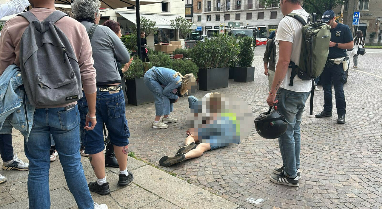uomo colpito alla testa con un pugno al culmine di una lite con una baby gang di stranieri al bar castello la scusa della sigaretta e il portafoglio rubato è grave da Ilgazzettino.it uomo colpito alla testa con un pugno al culmine di una lite con una baby gang di stranieri al bar castello la scusa della sigaretta e il portafoglio rubato è grave