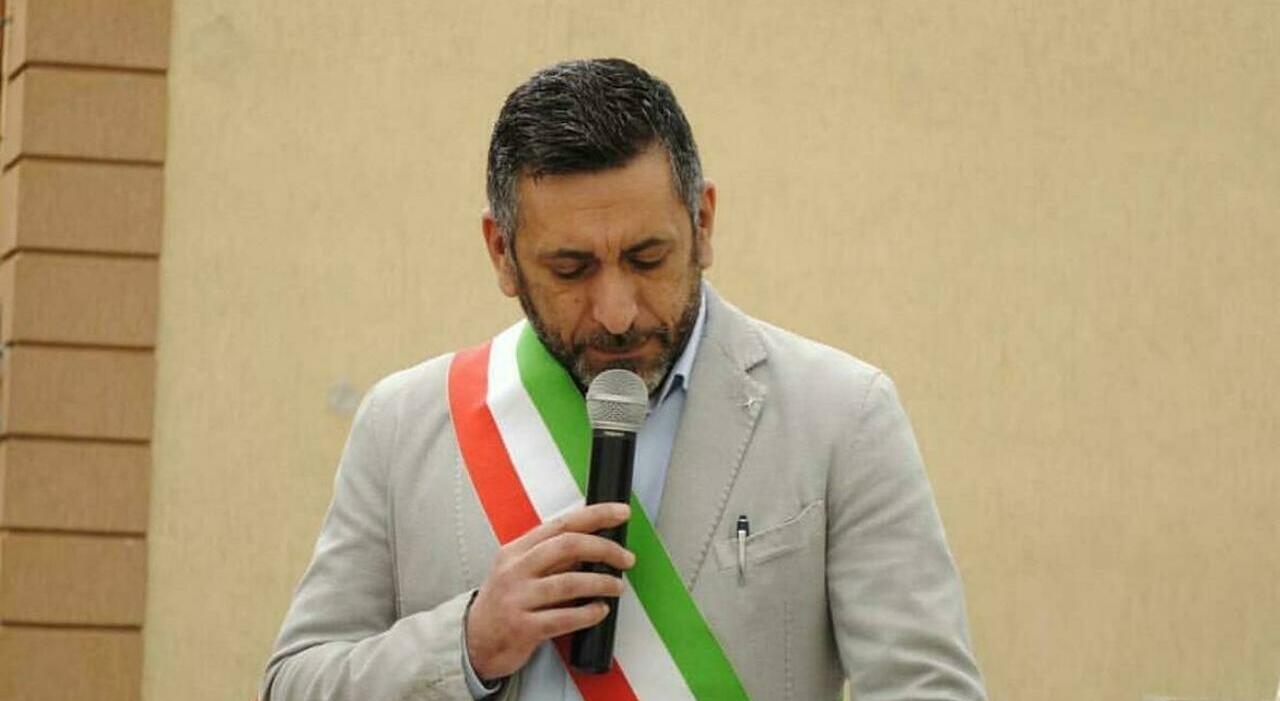 sindaco di torraca domenico bianco indagato per violenza sessuale presunta vittima conferma tutto nell incidente probatorio da Ilmattino.it sindaco di torraca domenico bianco indagato per violenza sessuale presunta vittima conferma tutto nell incidente probatorio