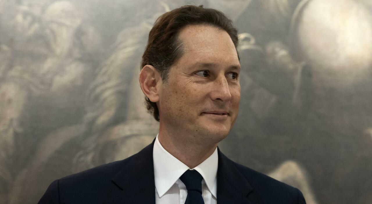 il presidente di Stellantis John Elkann