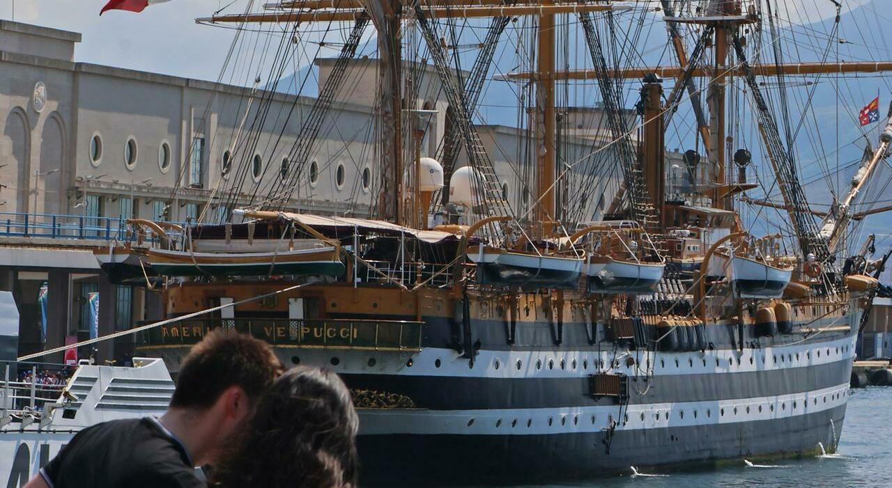 arriva lamerigo vespucci cè il cast di mare fuori il veliero è tornato a casa da Ilmattino.it arriva lamerigo vespucci cè il cast di mare fuori il veliero è tornato a casa