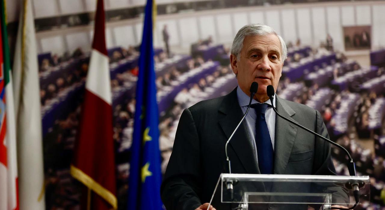 Tajani: «Mi fido poco di Putin. Meloni assente a Kiev? Chiedete a lei. Le Pen disgrega l?Unione» Tajani: «Mi fido poco di Putin. Meloni assente a Kiev? Chiedete a lei. Le Pen disgrega l?Unione»