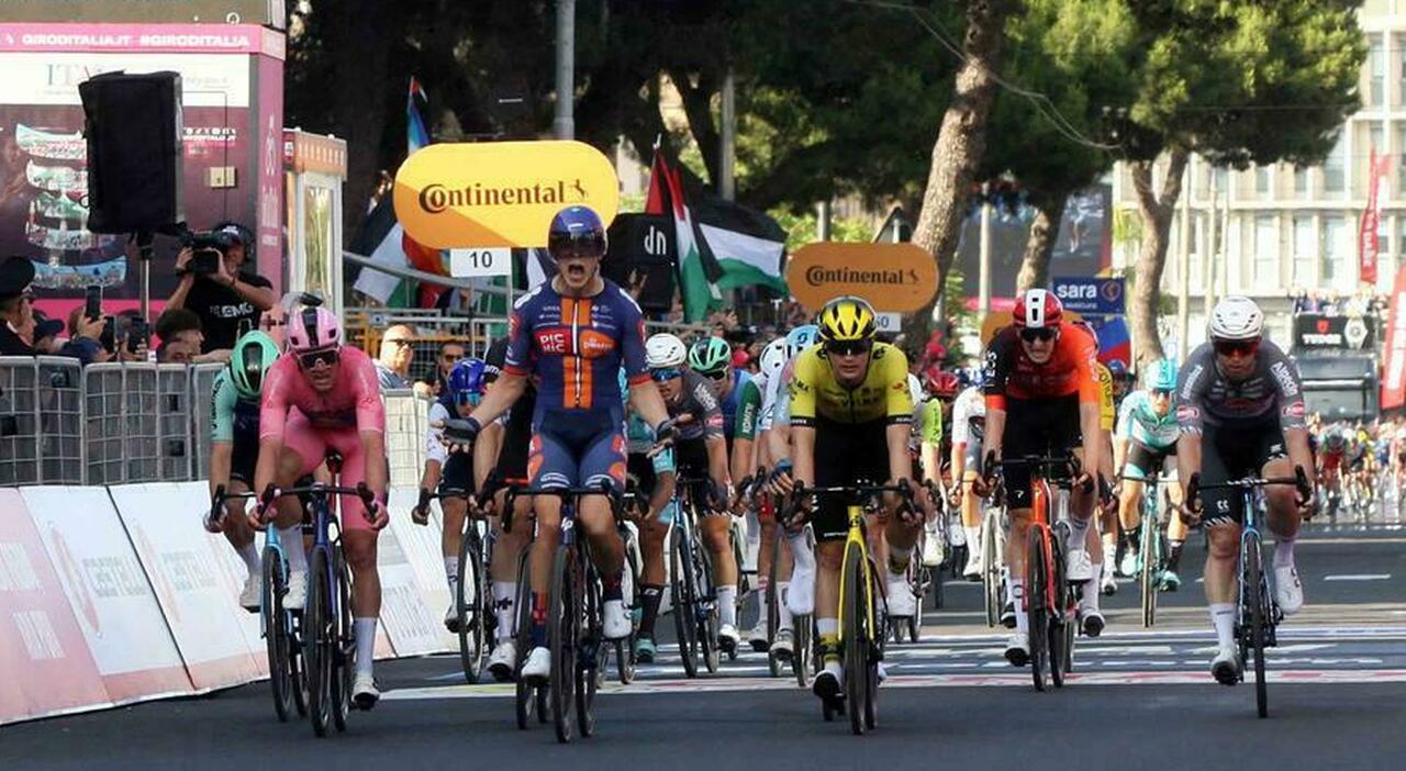 Tra trulli, ulivi e Barocco. Puglia, la grande bellezza in vetrina al Giro d Tra trulli, ulivi e Barocco. Puglia, la grande bellezza in vetrina al Giro d