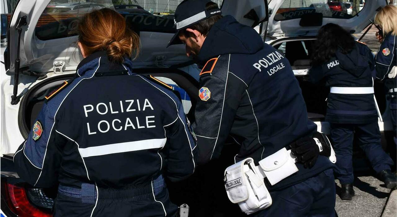 Gli equipaggiamenti dei vigili urbani: le rivelazioni del report comunale Gli equipaggiamenti dei vigili urbani: le rivelazioni del report comunale