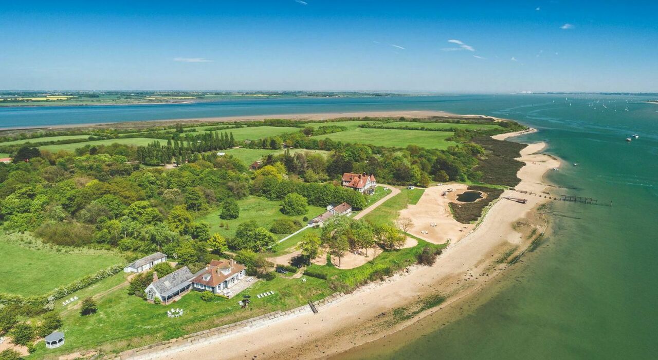 Isola Privata in Vendita al Lusso: Osea, il Paradiso Esclusivo a Due Ore da Londra
