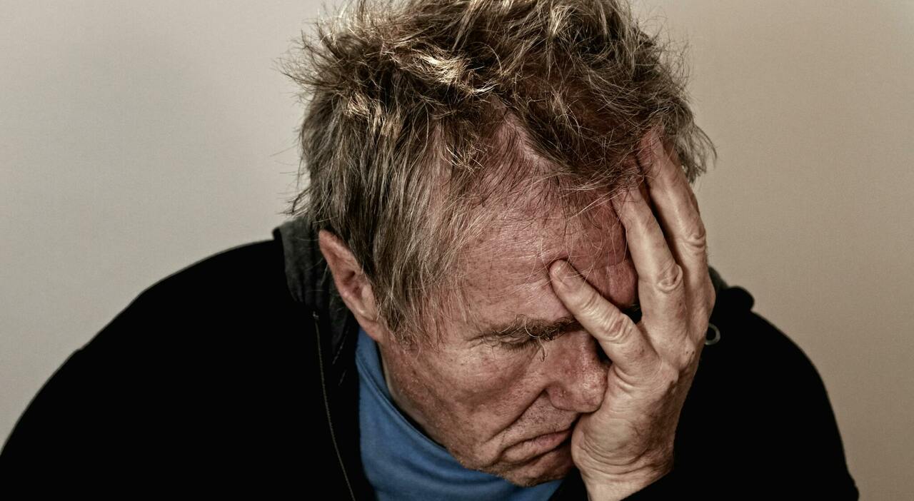 Medico influencer svela come capire se si è affetti da demenza: «Ecco 5 semplici test»