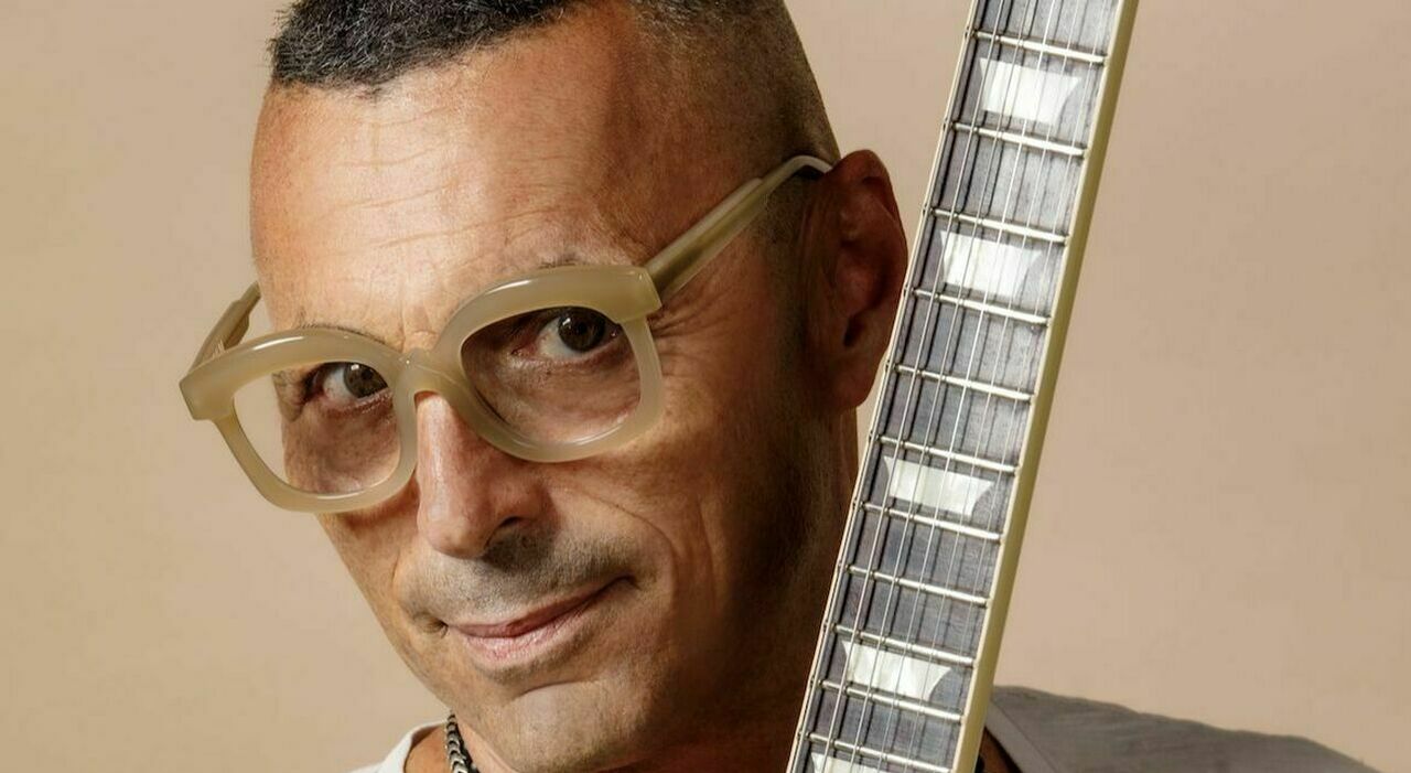 Alex Britti, la storia con Luisa Corna, la pausa dalla musica per il figlio, la paura di volare: «Papà era bipolare, temevo di ereditare la malattia» Alex Britti, la storia con Luisa Corna, la pausa dalla musica per il figlio, la paura di volare: «Papà era bipolare, temevo di ereditare la malattia»
