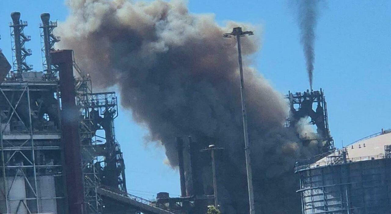 Ex Ilva, incontro a Palazzo Chigi tra governo e sindacati: incubo cassa integrazione Ex Ilva, incontro a Palazzo Chigi tra governo e sindacati: incubo cassa integrazione